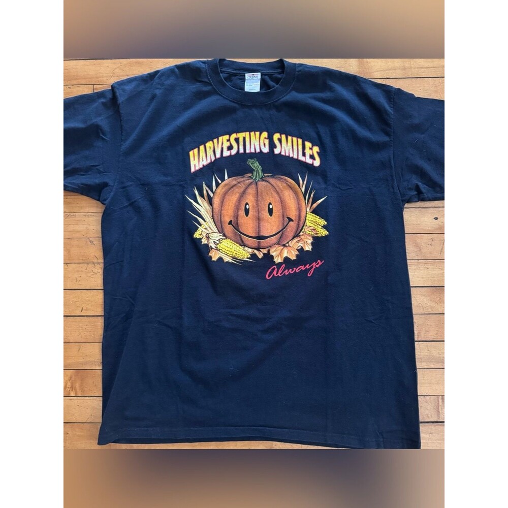Vintage pumpkin Halloween “harvesting smiles” black graphic t shirt size 3xl